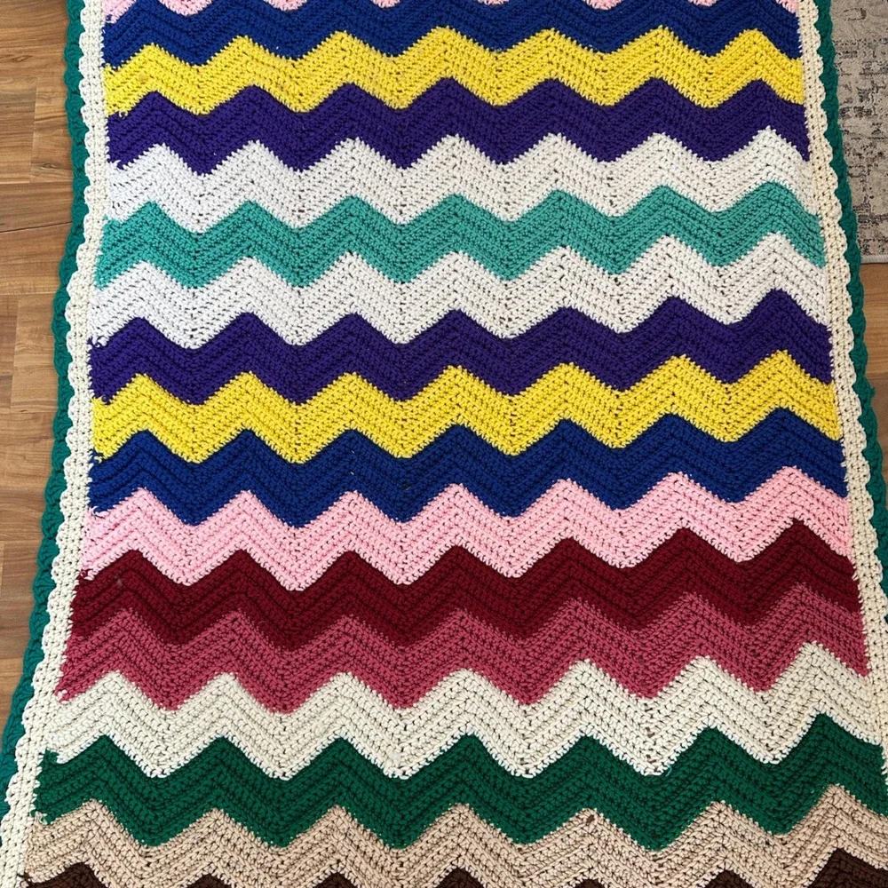 Colorful Crochet Afghan‎ Blanket Throw Retro Chevron Pattern Handmade 52x34